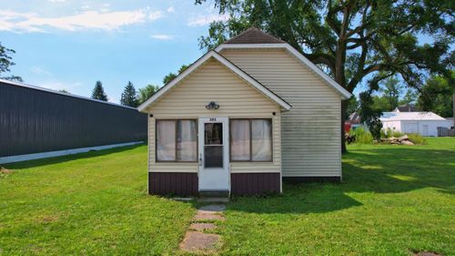 305 E Goss St, Kentland, IN, 47951 | Card Image