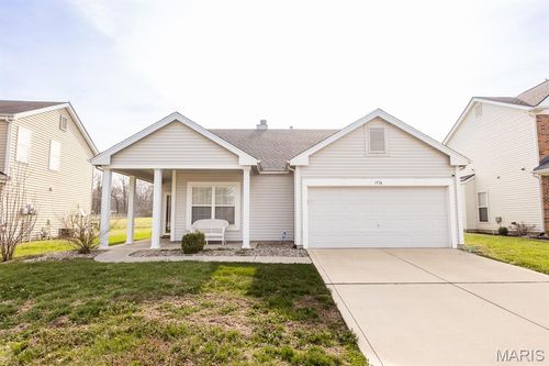 1716 Ambrose Terrace Dr, Swansea, IL, 62226-7376 | Card Image