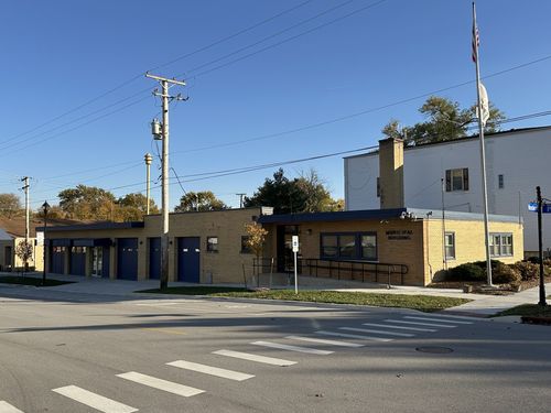 724 Penfield St, Beecher, IL, 60401-6637 | Card Image