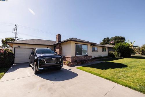 767 Lemos Ave, Salinas, CA, 93901-1233 | Card Image