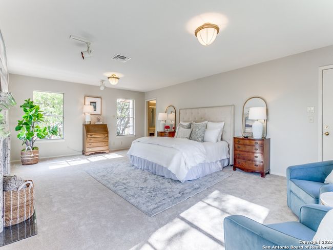 206 Sir Arthur Ct, House other with 4 bedrooms, 4 bathrooms and null parking in Castle Hills TX | Image 15