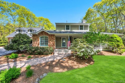 5 Barbara Anne St, Manorville, NY, 11949-3001 | Card Image