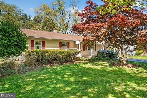 20 Wilmor Dr, East Windsor, NJ, 08520-1306 | Card Image