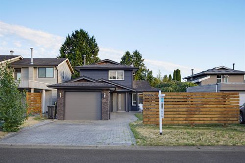 19026 117b Ave, Pitt Meadows, BC, V3Y1Y1 | Card Image