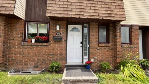 5C Woodvale Green, Ottawa, ON, K2G4G9 | Card Image