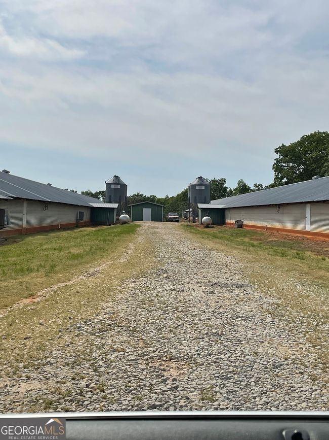 1458 & 1463 Parham Town Rd, Home with 3 bedrooms, 2 bathrooms and null parking in Bowman GA | Image 9