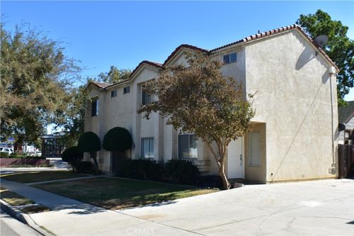 101-220 W 3rd St, Corona, CA, 92882-2251 | Card Image