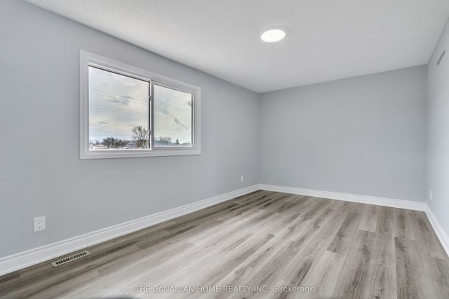 6596 Harmony Ave, House attached with 4 bedrooms, 2 bathrooms and 3 parking in Niagara Falls ON | Image 33