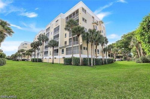 404-7655 Pebble Creek Cir, NAPLES, FL, 34108-6576 | Card Image