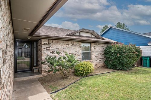 13228 Marsh Ln, Oklahoma City, OK, 73170-6824 | Card Image