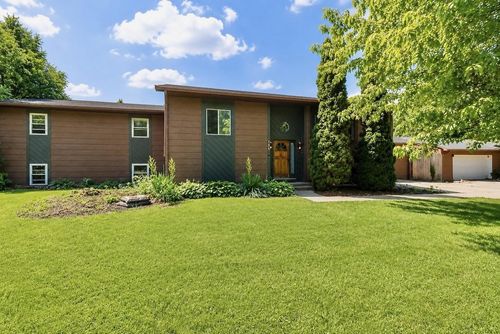 724 Crist Rd, Beloit, WI, 53511-2077 | Card Image
