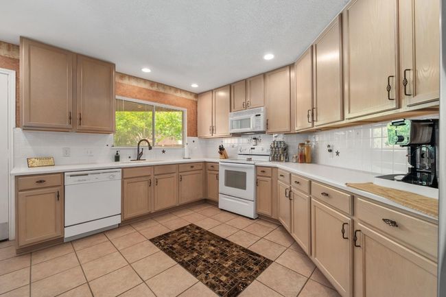 903 E Olympic Dr, House other with 3 bedrooms, 2 bathrooms and 2 parking in Pflugerville TX | Image 17
