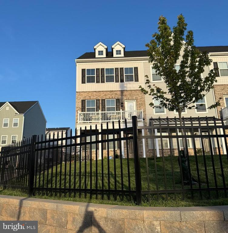 Residential Lease in BRIDGEPORT 2
