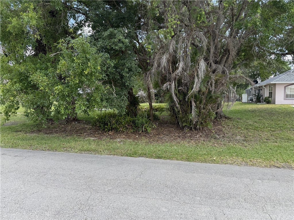 Land in Sebastian 3