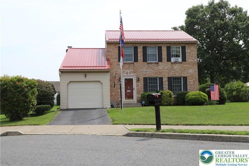 3514 White Oak Cir, Bethlehem, PA, 18017-1275 | Card Image