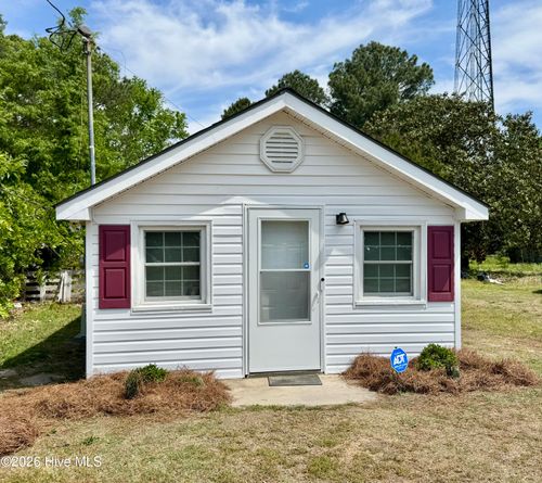 108 Munn St, Rocky Mount, NC, 27803-5223 | Card Image