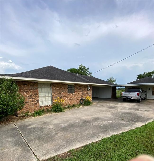 16104 Highway 1, House other with 3 bedrooms, 3 bathrooms and null parking in Simmesport LA | Image 4