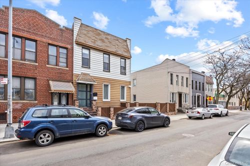 2020 Bleecker St, Ridgewood, NY, 11385-1939 | Card Image