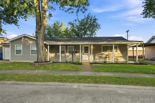 2528 Reveres Rte, Granite City, IL, 62040-6146 | Card Image