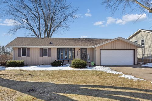 8122 Homestead Ave S, Cottage Grove, MN, 55016-3151 | Card Image