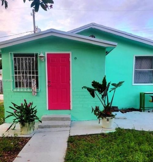 2239 Sheridan St, Hollywood, FL, 33020-2040 | Card Image