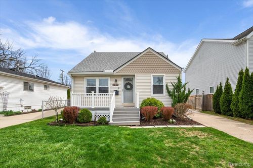 3150 Royal Ave, Berkley, MI, 48072-3824 | Card Image
