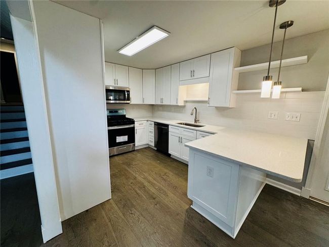 208 Arbour Way, House other with 3 bedrooms, 2 bathrooms and null parking in Suwanee GA | Image 21