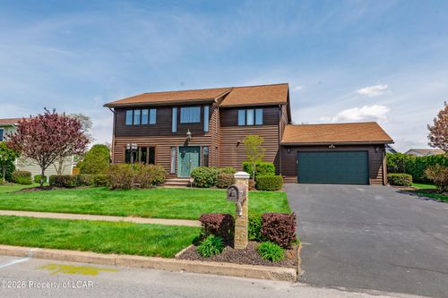 216 Greenwave Blvd, Larksville, PA, 18704-1652 | Card Image