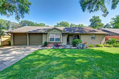 9638 Meadowglen Ln, Houston, TX, 77063-3722 | Card Image
