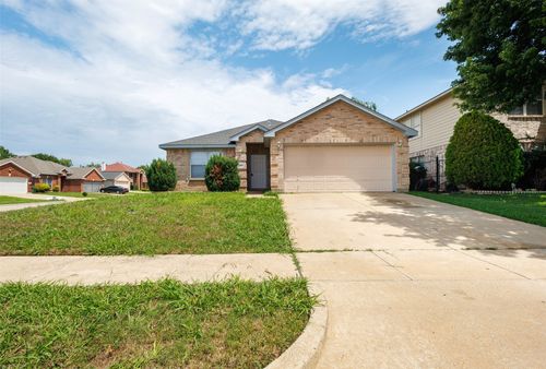 917 Mulder Dr, Arlington, TX, 76001-5935 | Card Image
