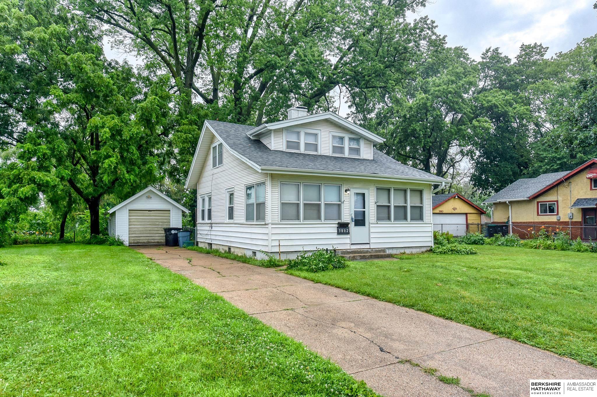 53rd St, Omaha, NE 68104