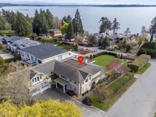 14008 Marine Dr, White Rock, BC, V4B1A7 | Card Image