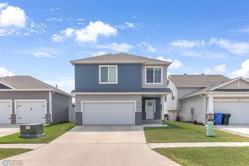 1586 68th Ave S, Fargo, ND, 58104-3005 | Card Image