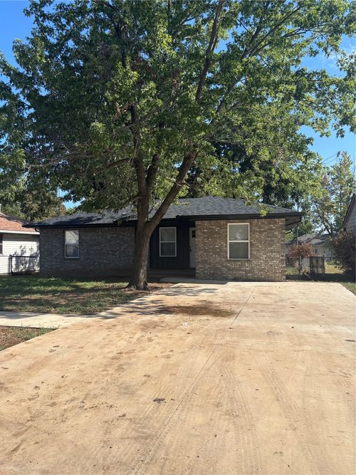 405 E 8th St, Cushing, OK, 74023-4805 | Card Image