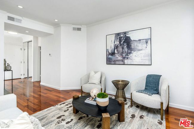 204 - 1830 Westholme Ave, Condo with 2 bedrooms, 3 bathrooms and 2 parking in LOS ANGELES CA | Image 5
