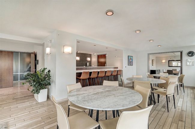 APT-1301 - 300 Bowie St, Condo with 2 bedrooms, 2 bathrooms and 2 parking in Austin TX | Image 36