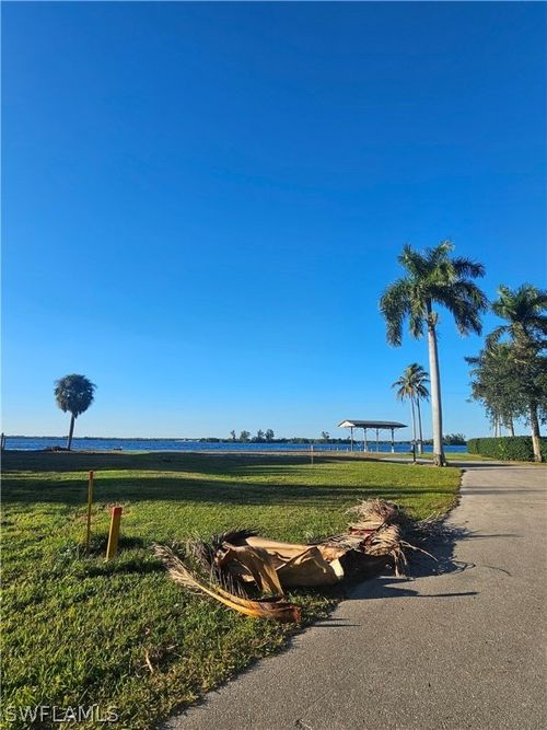 4567 E Riverside Dr, FORT MYERS, FL, 33905-3013 | Card Image