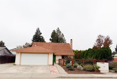 950 Pembroke Way, Dixon, CA, 95620 | Card Image