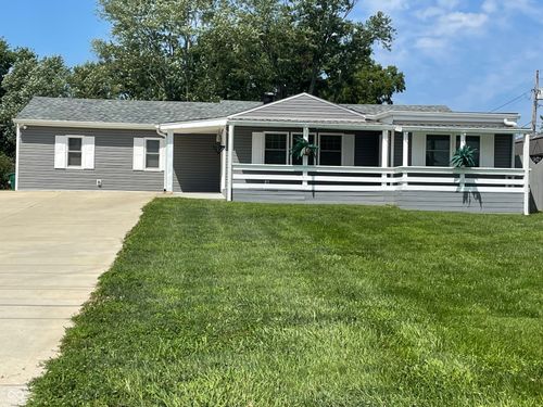 137 Sundown Mnr, Mooresville, IN, 46158-8213 | Card Image