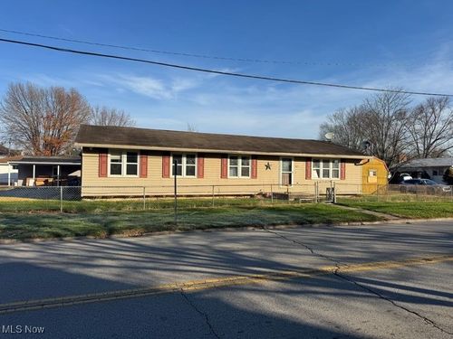 675 Jefferson Ave, Cambridge, OH, 43725-2841 | Card Image