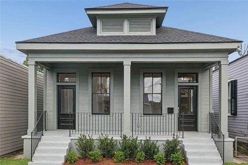 4229 Annunciation St, New Orleans, LA, 70115-1436 | Card Image