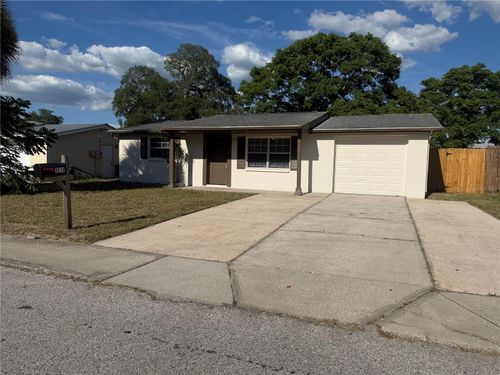 9030 Gray Fox Ln, PORT RICHEY, FL, 34668-5120 | Card Image