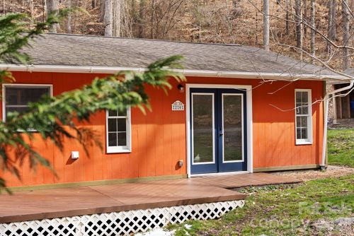 20 Mcdaris Rd, Weaverville, NC, 28787-9623 | Card Image