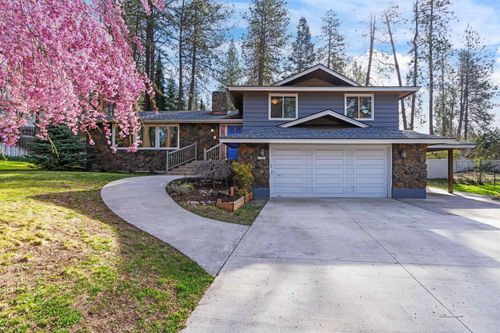 11622 N Fairwood Dr, Spokane, WA, 99218-2975 | Card Image