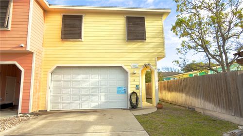 apt-1-247 W Roberts Ave, Port Aransas, TX, 78373-4160 | Card Image