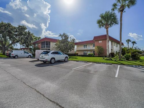 apt-205-98 Spring Lake Dr, VERO BEACH, FL, 32962-3046 | Card Image