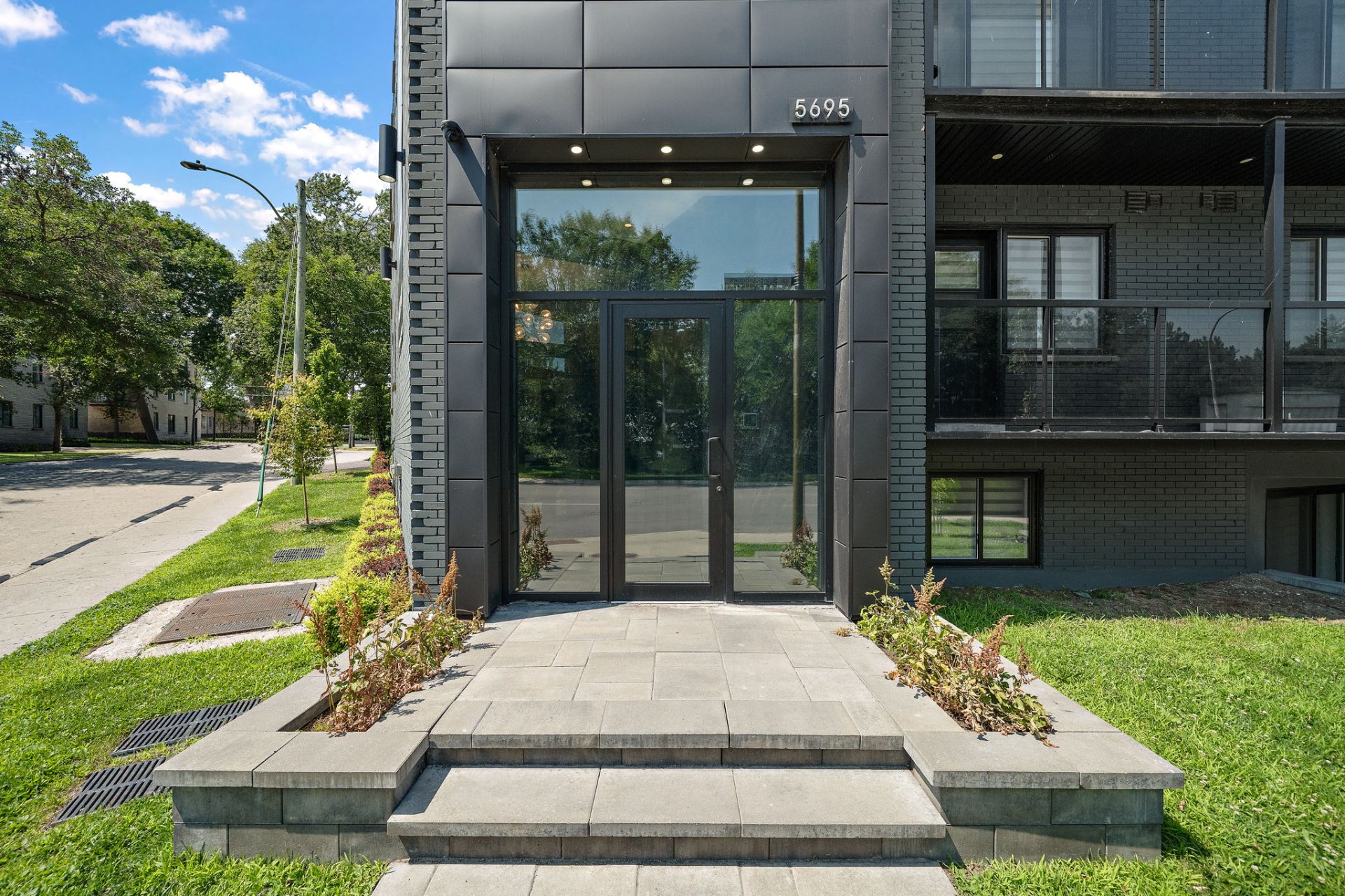 Residential Lease in Montréal (Côte-des-Neiges/Notre-Dame-de-Grâce) 4