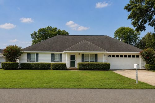 105 Wisconsin Ave, Muscle Shoals, AL, 35661-3155 | Card Image