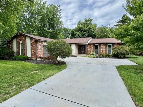 6704 Wooden Shoe Ct, Liberty Twp, OH, 45044-9731 | Card Image