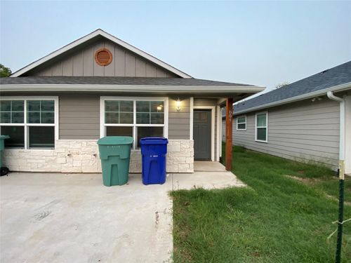 804-804 N Broughton St, Sherman, TX, 75090-4748 | Card Image